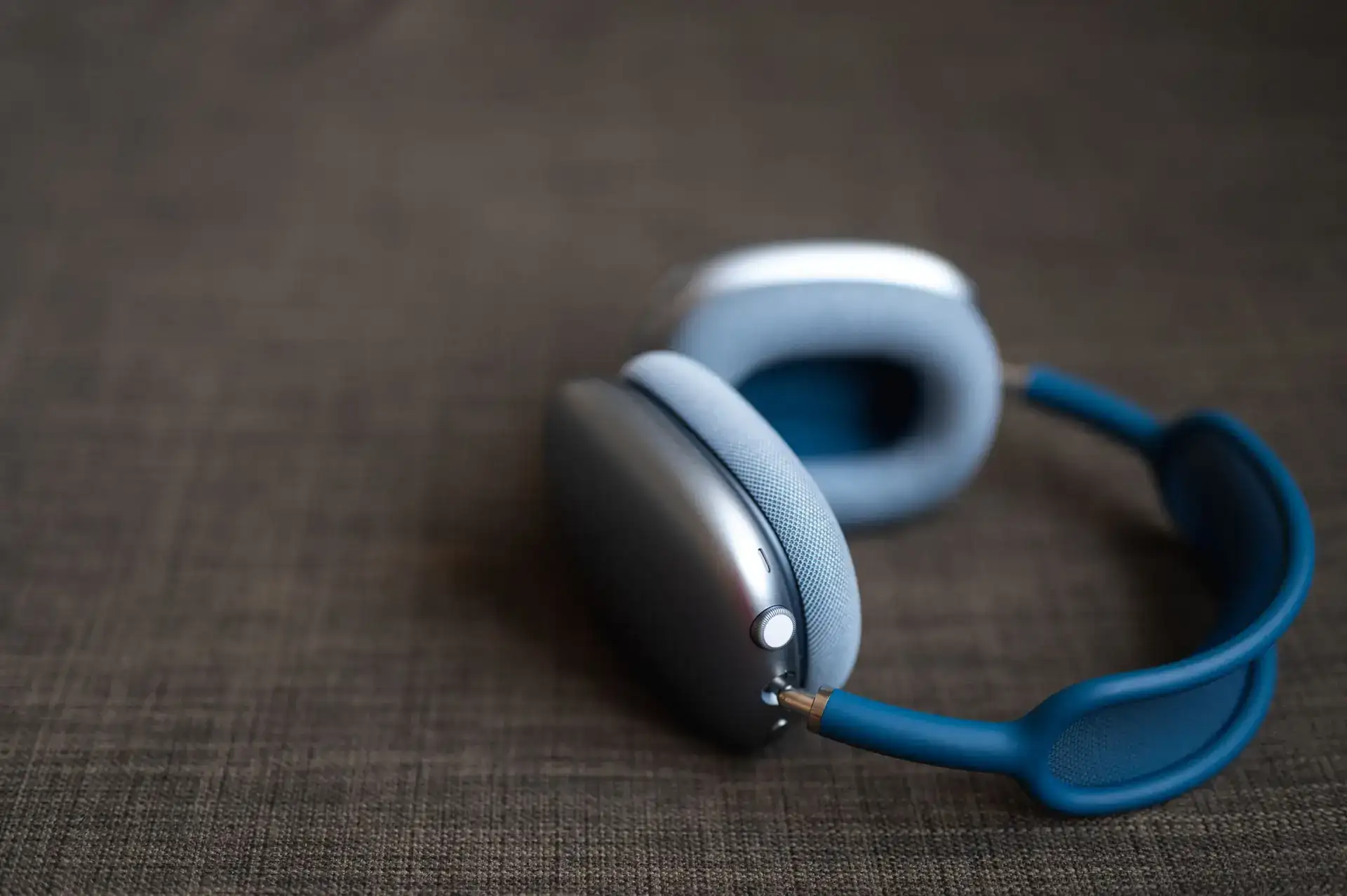 headphones banner compressed Home