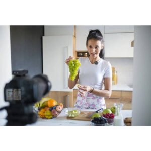 Green Lion GLM-Wireless Mic Lite, Compact & Portable Digital Display Up To 20m Transmission Range 2.4Ghz Digital Frequency 21 Hrs with Charging Case 21 Hrs with Charging Case Working 800mAh - Image 7