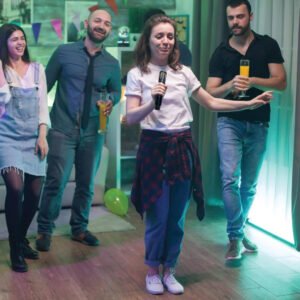 Green Lion Wireless Dual Cordless Dynamic Microphones with 800mAh Battery Capacity, Rechargeable Lithium Battery, Type-C Charging Port, 2-5 Hours Working Time, LCD Display, Plug & Play - Black - Image 5