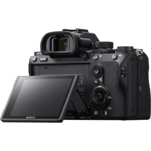 Refurbished Sony a7 III Mirrorless Camera with 28-70mm f/3.5-5.6 Lens - Image 6