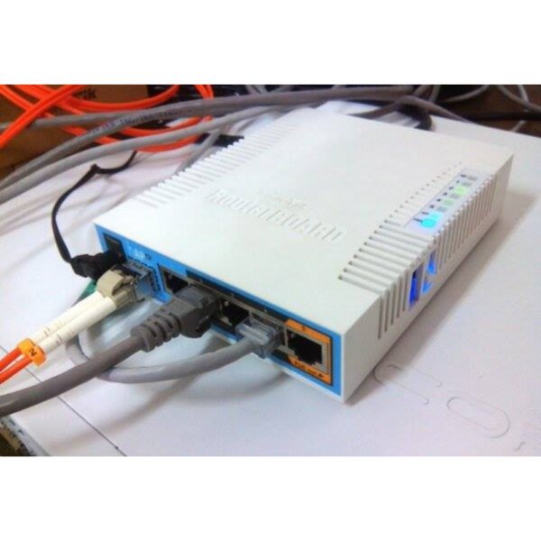 MikroTik RB951Ui-2HnD Wireless SOHO Access Point, MIPSBE Architecture, 600 MHz CPU Nominal Frequency, 2.4GHz 300 Mbit/s Data Rate, Wi-Fi 4, 5x 10/100 Ethernet Ports, - Image 11